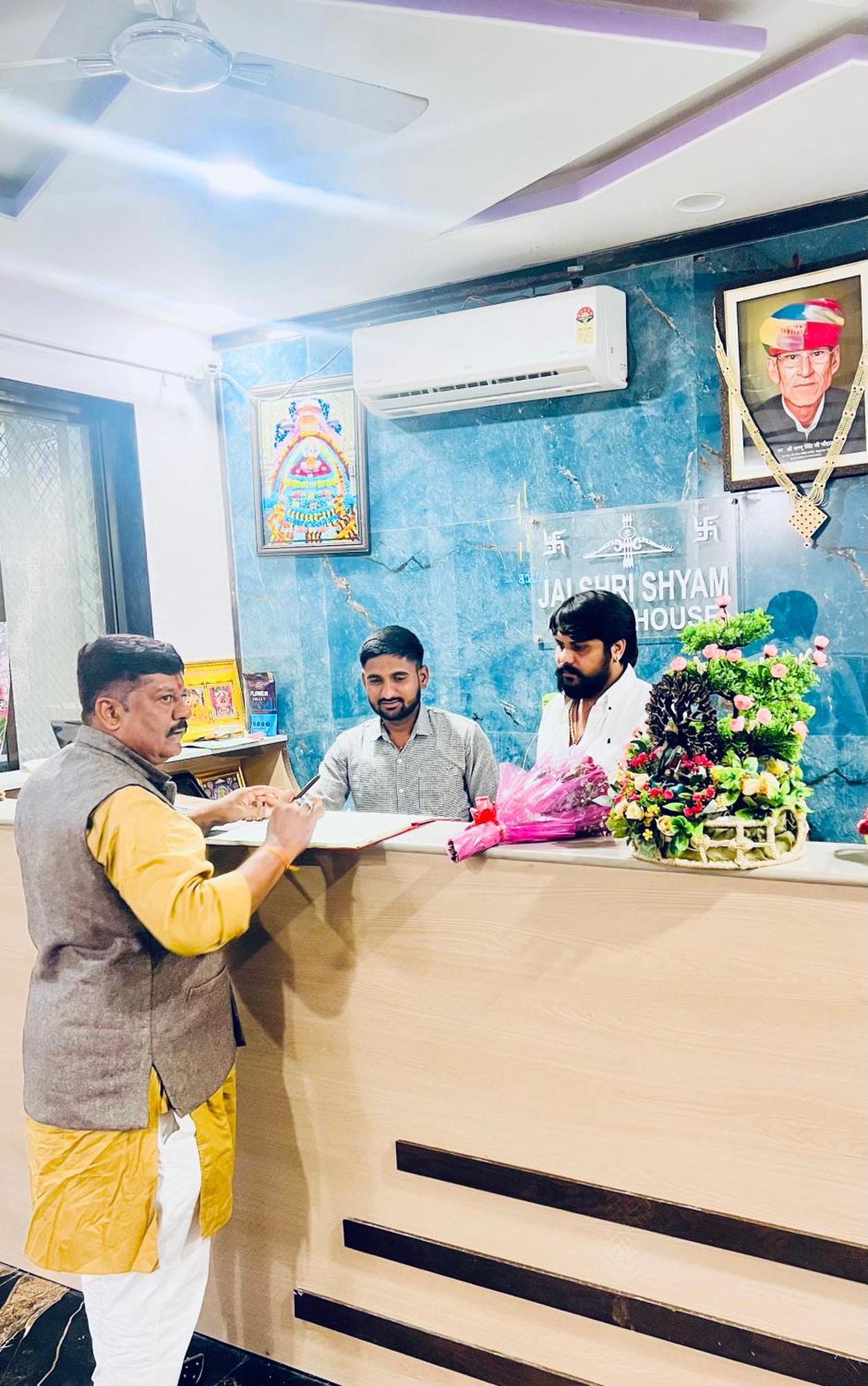 Shree Shyam Hotel Toran Dawar Khātu Eksteriør billede